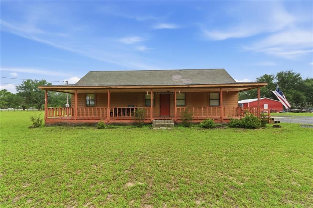 For Sale: $345,000 (3 beds, 2 baths, 1350 Square Feet)