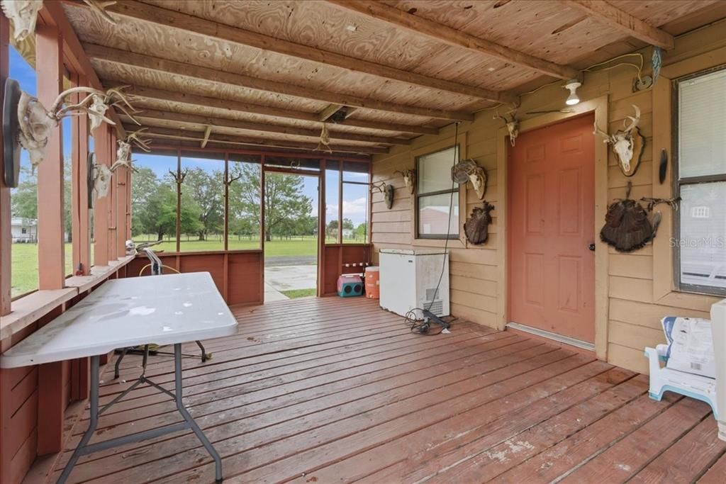 For Sale: $345,000 (3 beds, 2 baths, 1350 Square Feet)