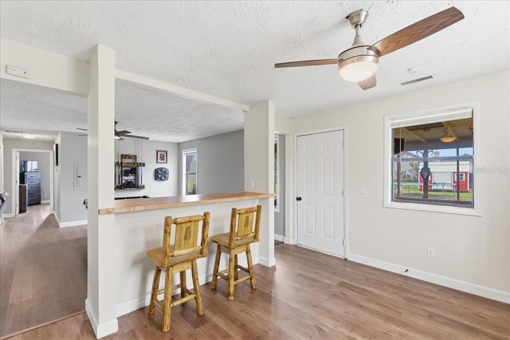 For Sale: $345,000 (3 beds, 2 baths, 1350 Square Feet)