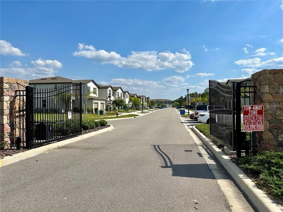 For Rent: $2,200 (2 beds, 2 baths, 1541 Square Feet)