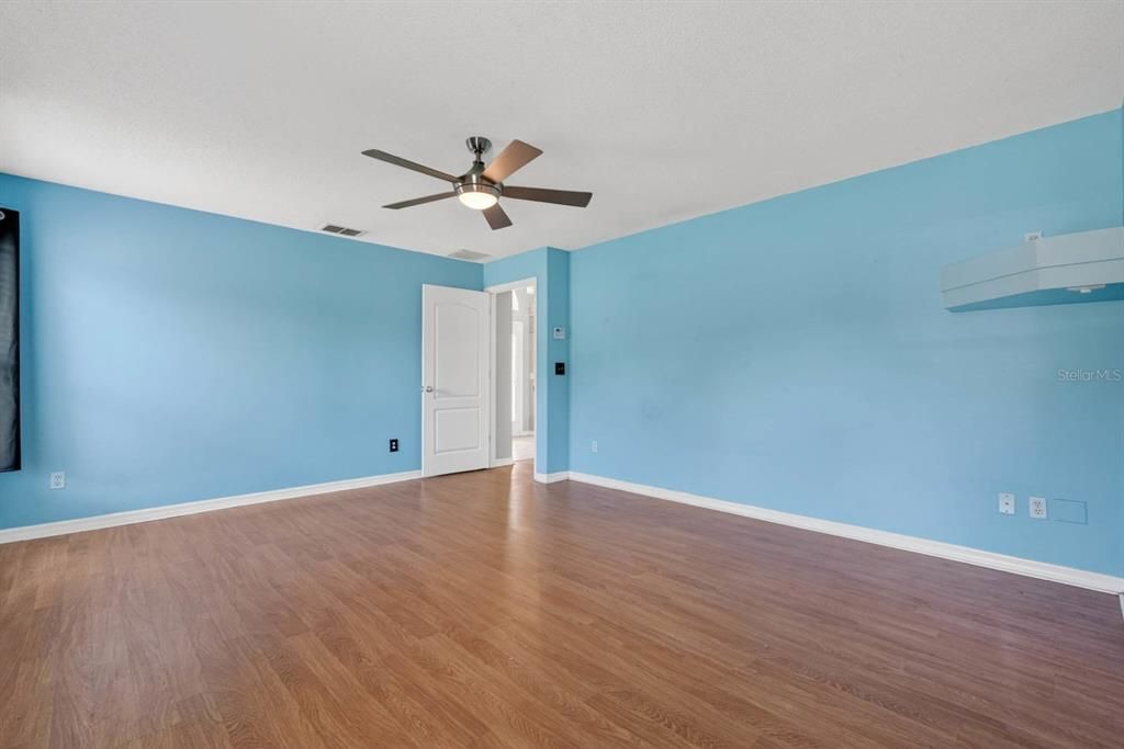 For Sale: $440,000 (3 beds, 2 baths, 2038 Square Feet)