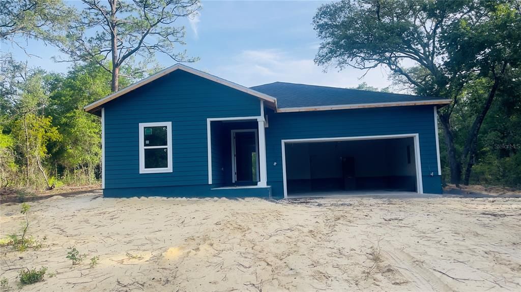 For Sale: $314,000 (3 beds, 2 baths, 1402 Square Feet)
