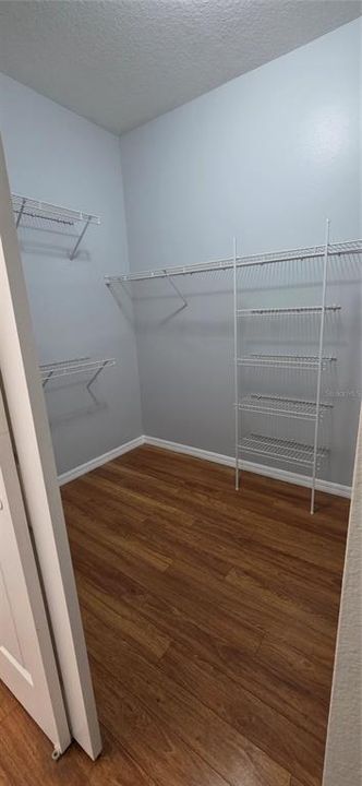 En Renta: $2,550 (4 camas, 2 baños, 2221 Pies cuadrados)