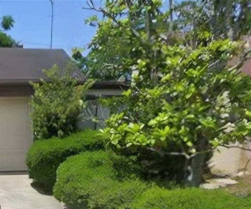 Active With Contract: $99,900 (3 beds, 2 baths, 1464 Square Feet)