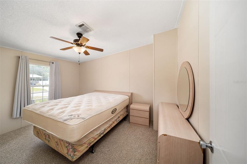 Activo con contrato: $239,900 (3 camas, 2 baños, 1508 Pies cuadrados)