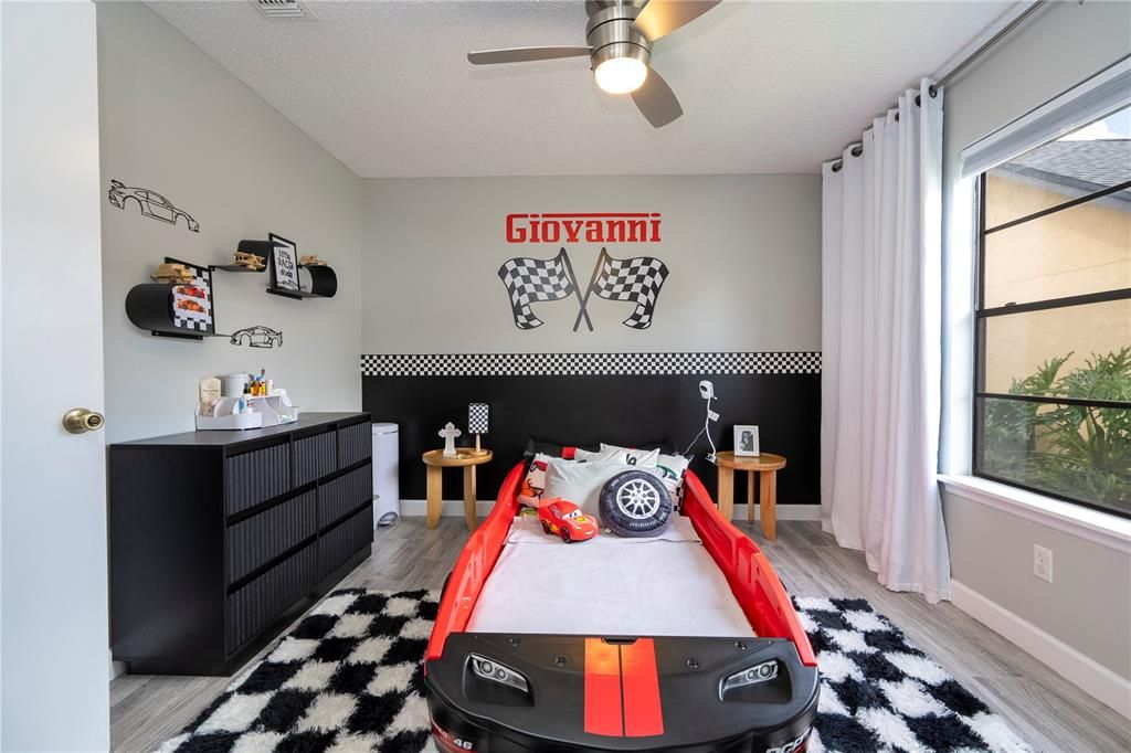 На продажу: $599,900 (3 спален, 2 ванн, 2222 Квадратных фут)