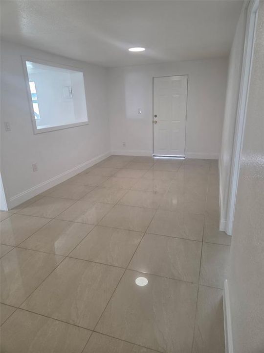 En Renta: $1,300 (1 camas, 1 baños, 700 Pies cuadrados)