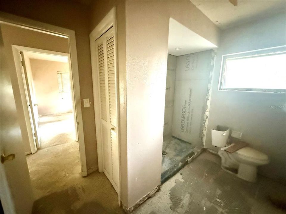 For Sale: $450,000 (4 beds, 2 baths, 1651 Square Feet)