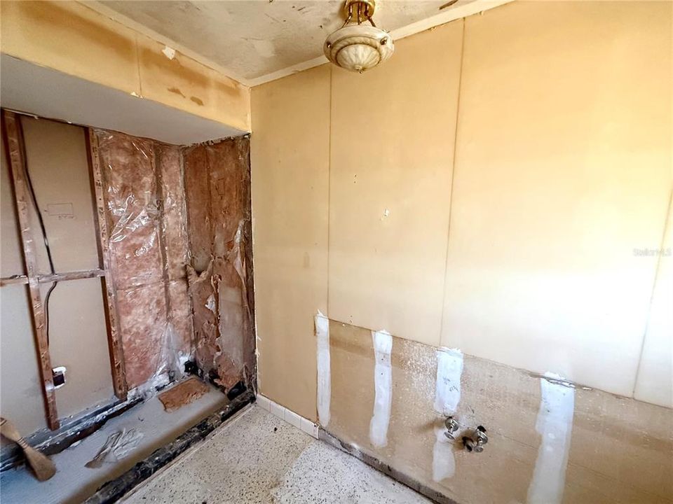 For Sale: $450,000 (4 beds, 2 baths, 1651 Square Feet)