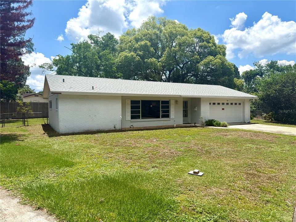 For Sale: $450,000 (4 beds, 2 baths, 1651 Square Feet)