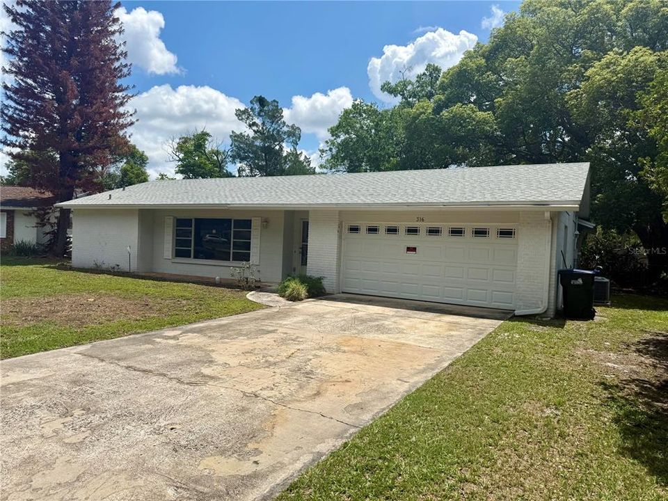 For Sale: $450,000 (4 beds, 2 baths, 1651 Square Feet)