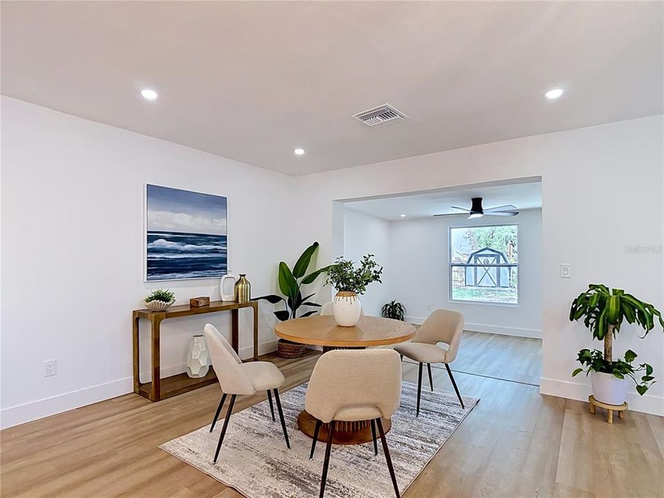 Activo con contrato: $569,000 (3 camas, 2 baños, 1523 Pies cuadrados)