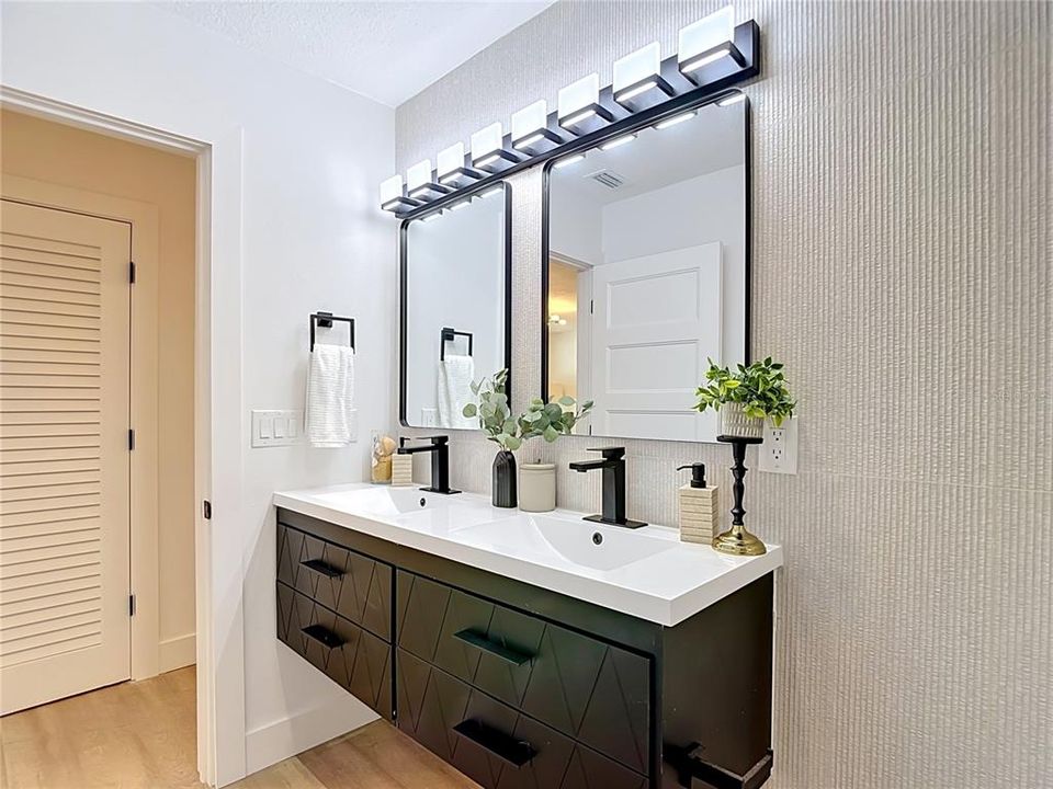 Activo con contrato: $569,000 (3 camas, 2 baños, 1523 Pies cuadrados)