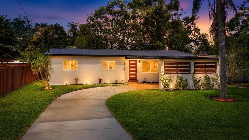 Activo con contrato: $569,000 (3 camas, 2 baños, 1523 Pies cuadrados)