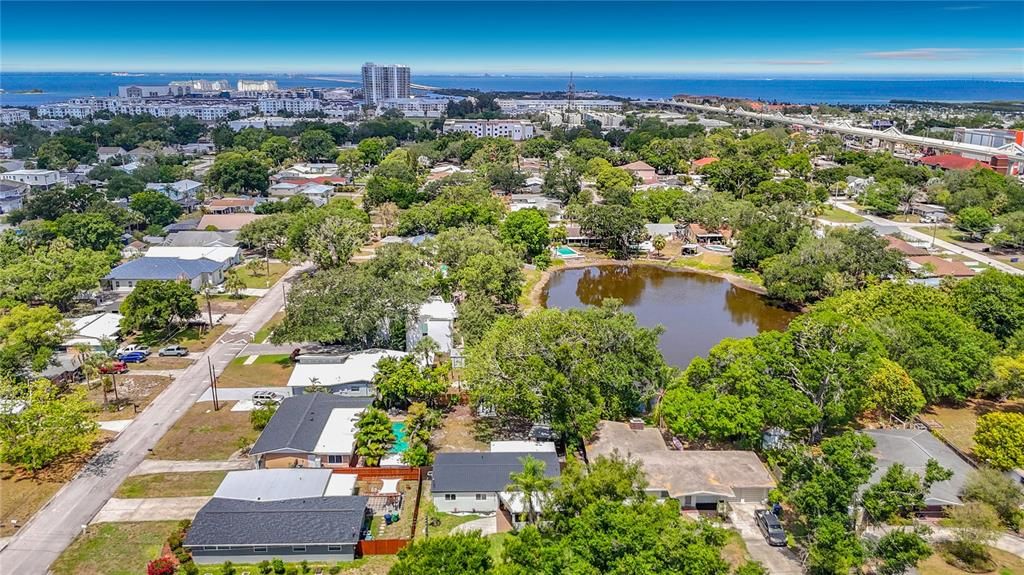 Activo con contrato: $569,000 (3 camas, 2 baños, 1523 Pies cuadrados)