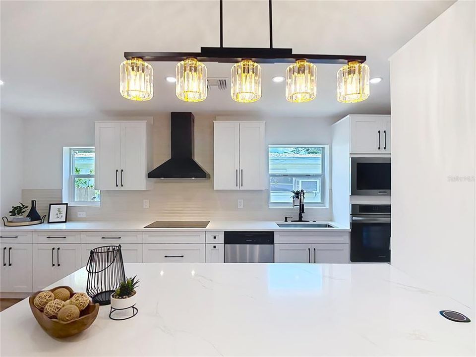 Activo con contrato: $569,000 (3 camas, 2 baños, 1523 Pies cuadrados)