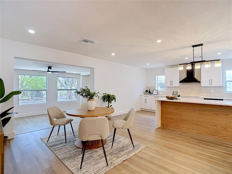 Activo con contrato: $569,000 (3 camas, 2 baños, 1523 Pies cuadrados)