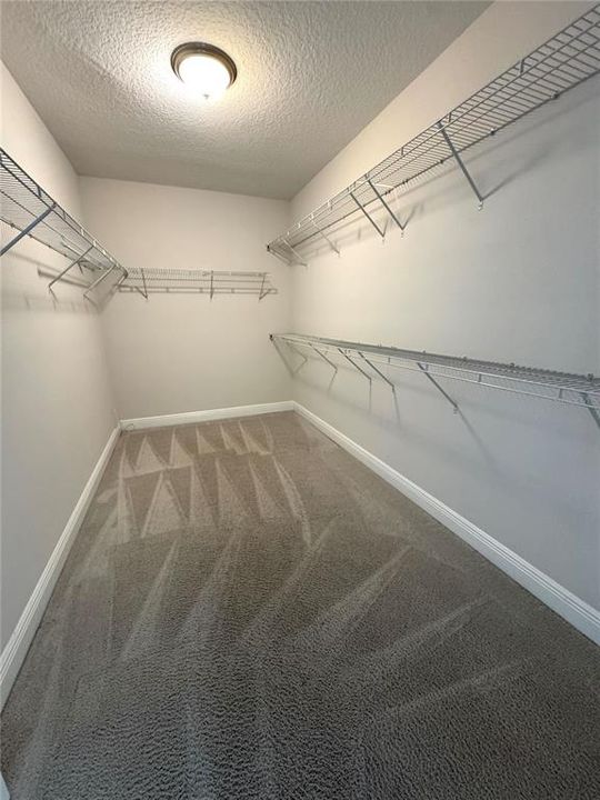 For Rent: $3,800 (5 beds, 4 baths, 2840 Square Feet)