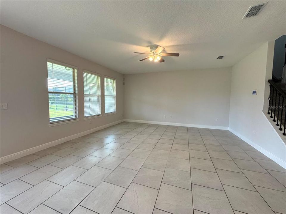 For Rent: $3,800 (5 beds, 4 baths, 2840 Square Feet)