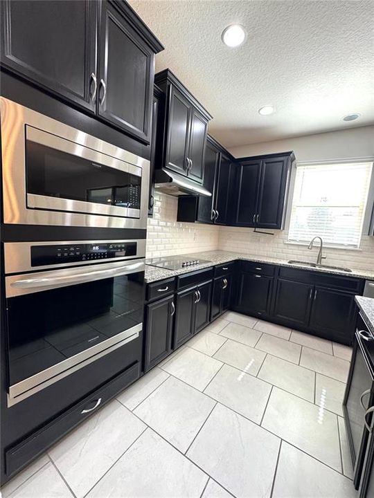 For Rent: $3,800 (5 beds, 4 baths, 2840 Square Feet)