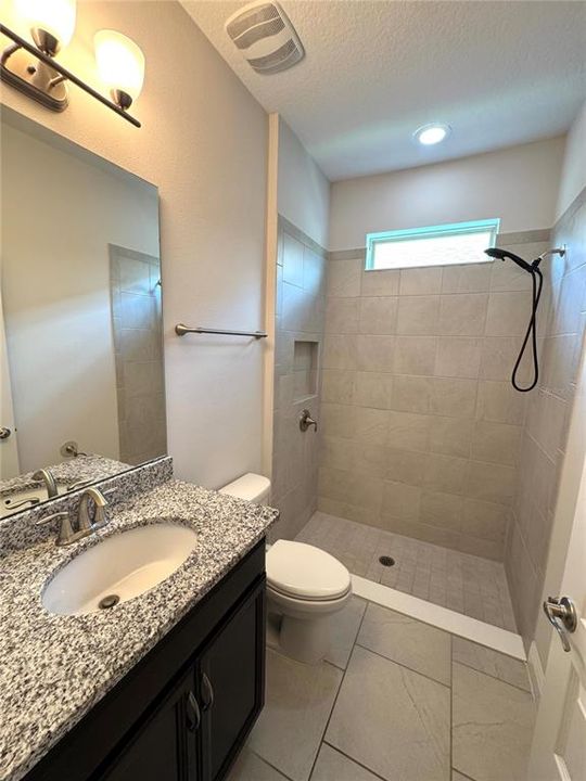 For Rent: $3,800 (5 beds, 4 baths, 2840 Square Feet)