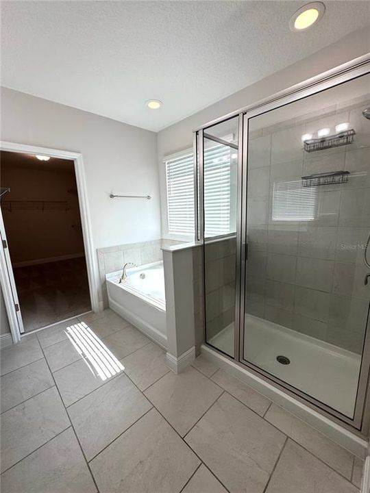 For Rent: $3,800 (5 beds, 4 baths, 2840 Square Feet)