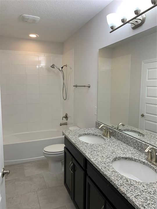 For Rent: $3,800 (5 beds, 4 baths, 2840 Square Feet)