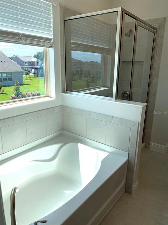 For Rent: $3,800 (5 beds, 4 baths, 2840 Square Feet)