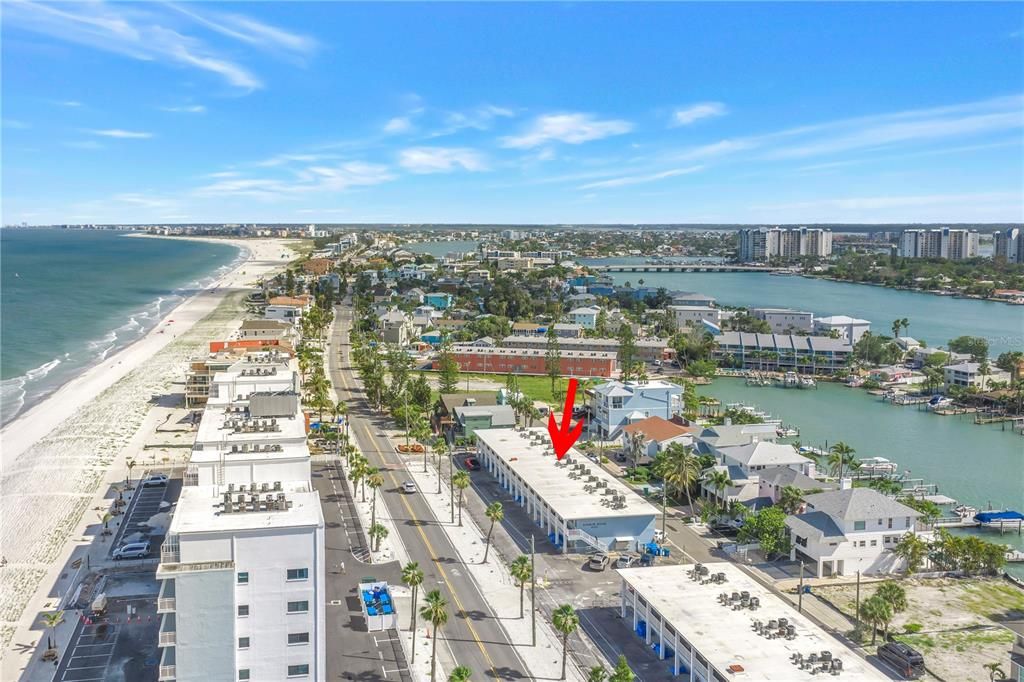 For Sale: $349,000 (1 beds, 1 baths, 480 Square Feet)