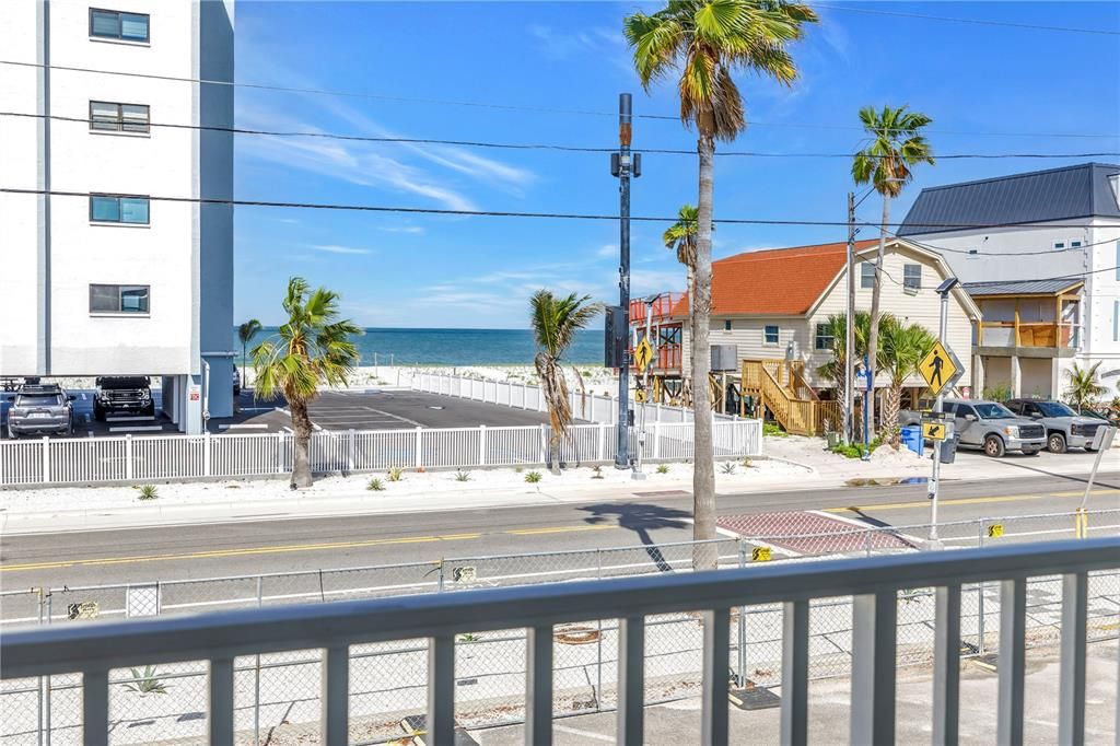 For Sale: $349,000 (1 beds, 1 baths, 480 Square Feet)