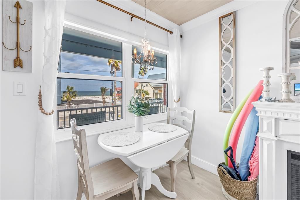 For Sale: $349,000 (1 beds, 1 baths, 480 Square Feet)
