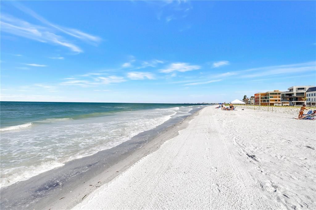 For Sale: $349,000 (1 beds, 1 baths, 480 Square Feet)