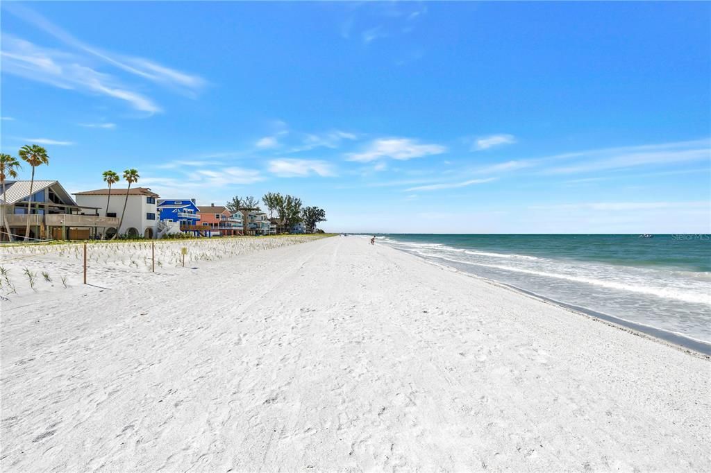 For Sale: $349,000 (1 beds, 1 baths, 480 Square Feet)