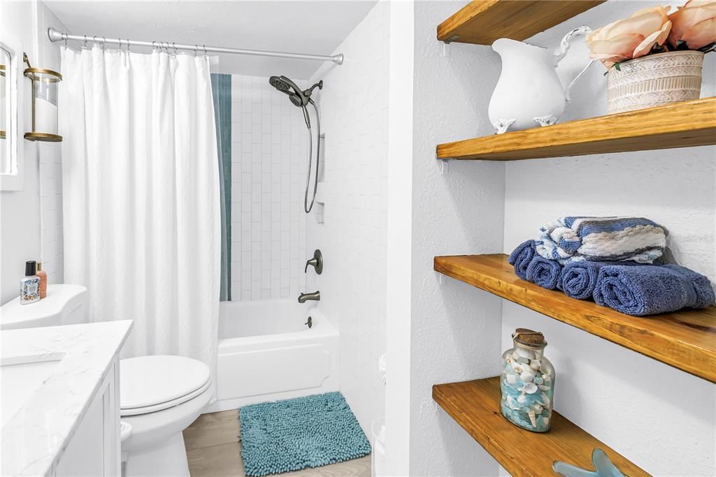 For Sale: $349,000 (1 beds, 1 baths, 480 Square Feet)
