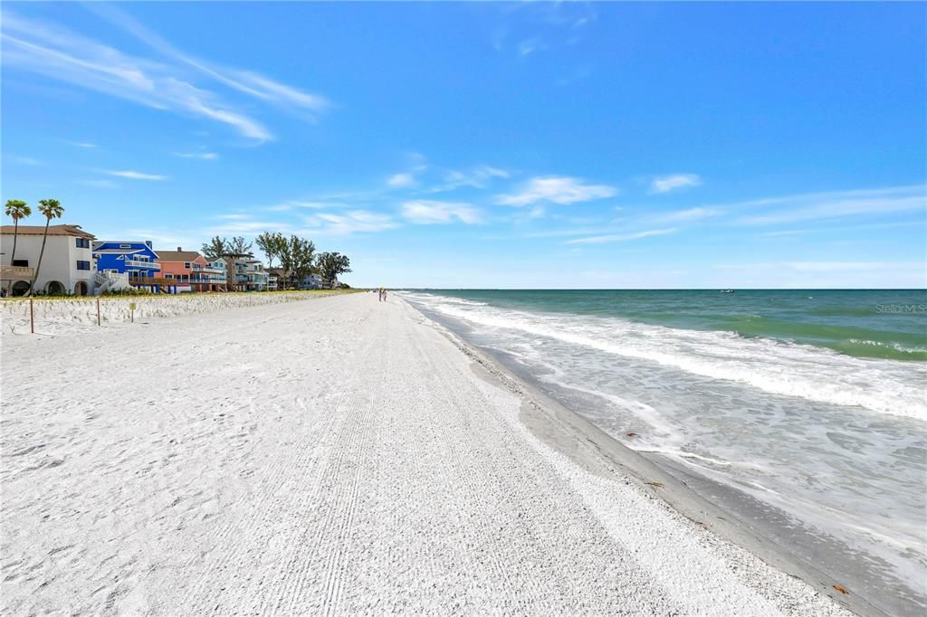 For Sale: $349,000 (1 beds, 1 baths, 480 Square Feet)