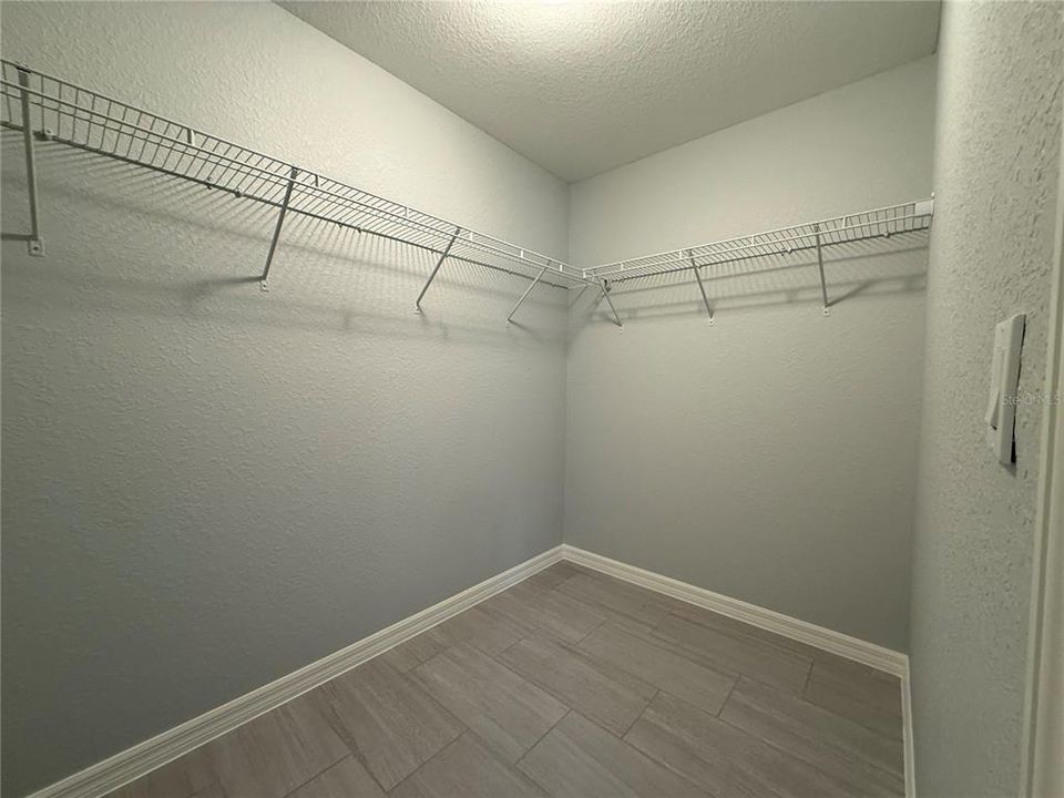 Active With Contract: $248,900 (3 beds, 2 baths, 1380 Square Feet)