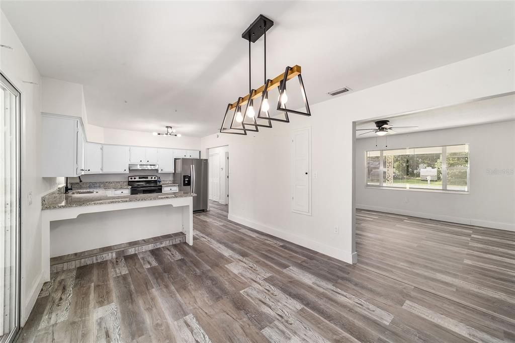 En Venta: $275,000 (2 camas, 2 baños, 1233 Pies cuadrados)