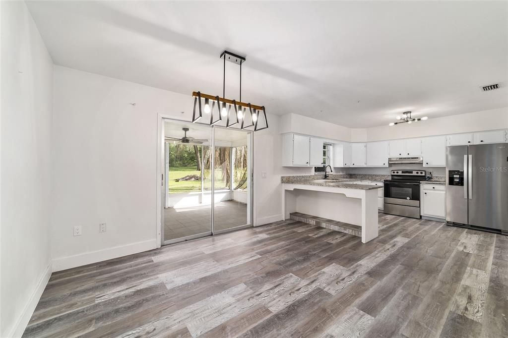 En Venta: $275,000 (2 camas, 2 baños, 1233 Pies cuadrados)