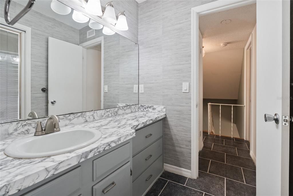 For Rent: $2,195 (2 beds, 2 baths, 1756 Square Feet)