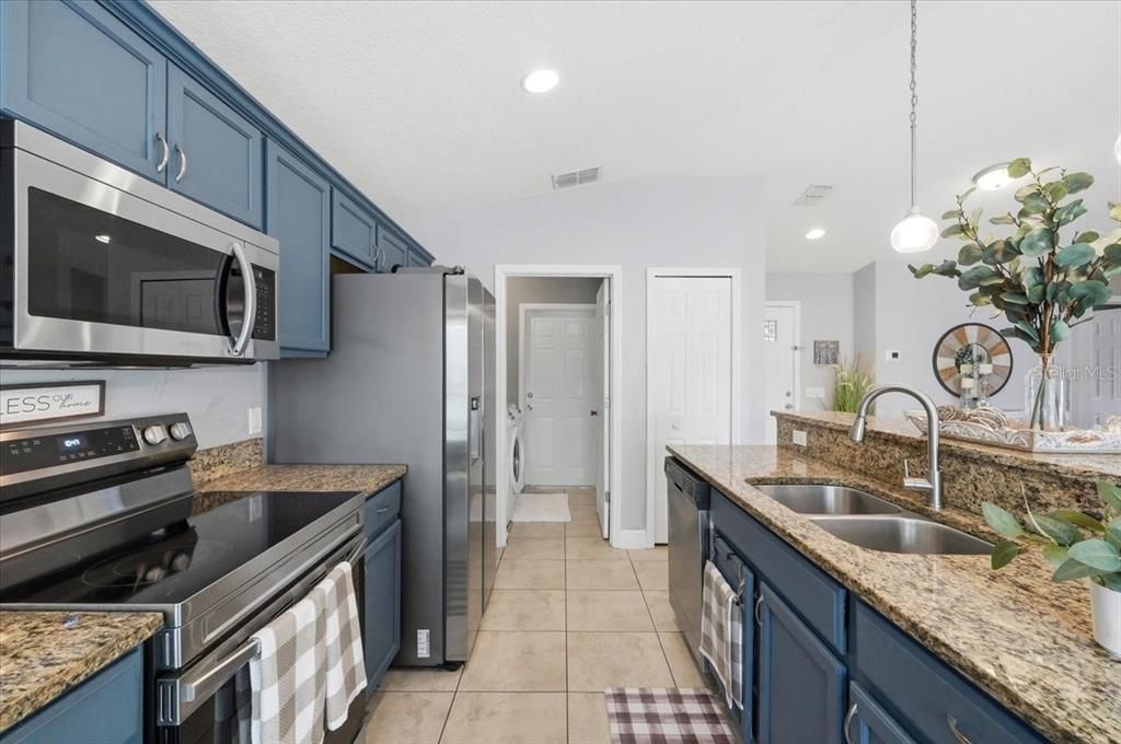 For Sale: $239,900 (3 beds, 2 baths, 1263 Square Feet)
