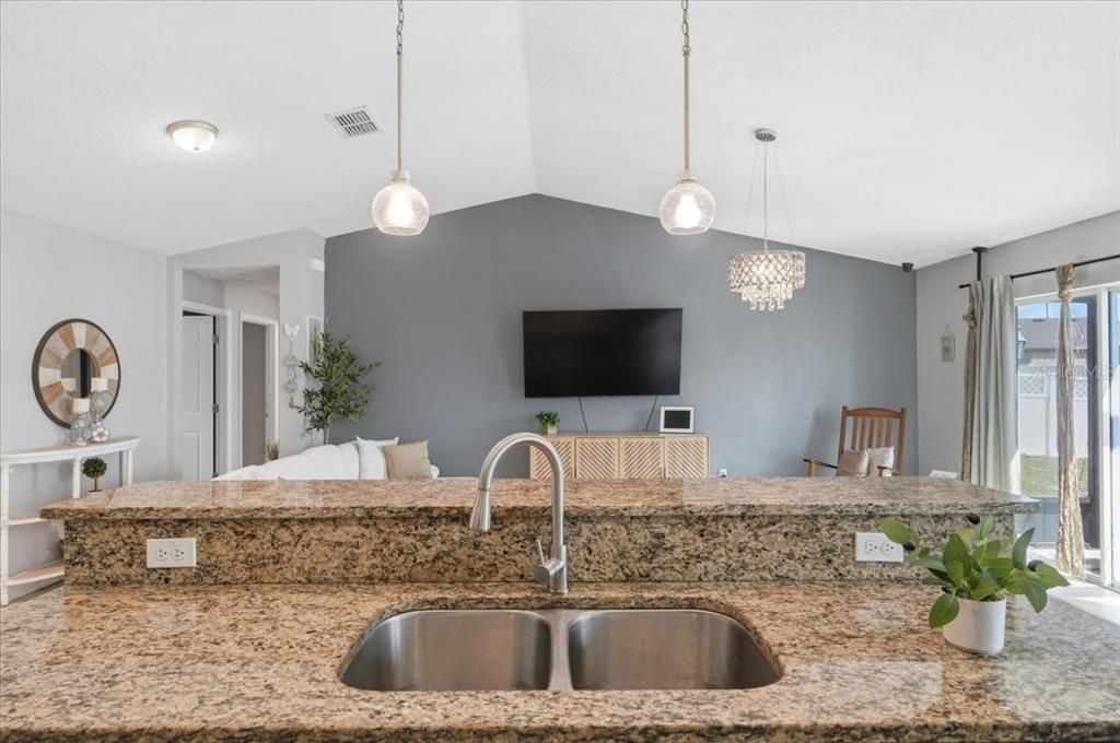 For Sale: $239,900 (3 beds, 2 baths, 1263 Square Feet)