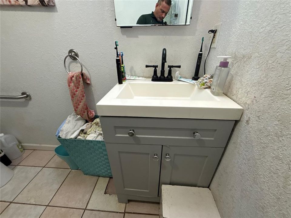 На продажу: $205,000 (2 спален, 1 ванн, 682 Квадратных фут)