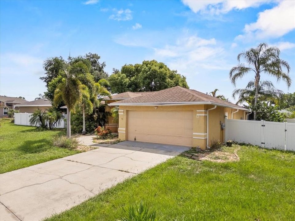 En Venta: $260,000 (3 camas, 2 baños, 1444 Pies cuadrados)