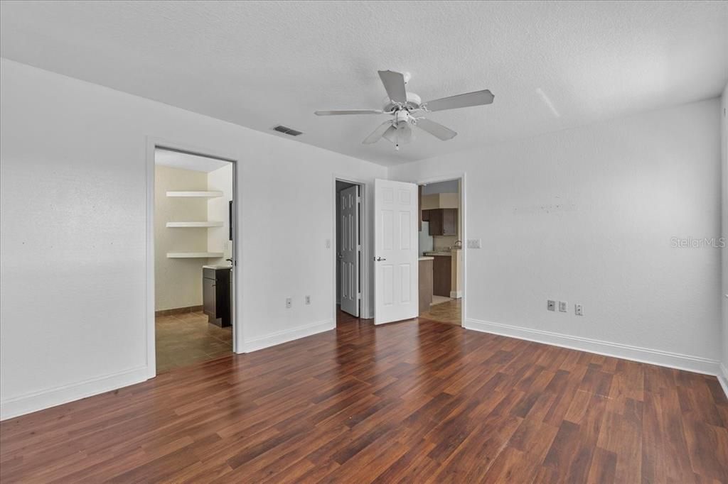 En Venta: $260,000 (3 camas, 2 baños, 1444 Pies cuadrados)