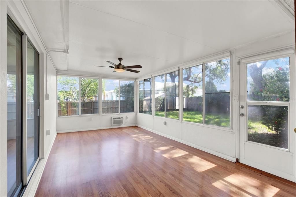 For Sale: $391,900 (4 beds, 2 baths, 1696 Square Feet)
