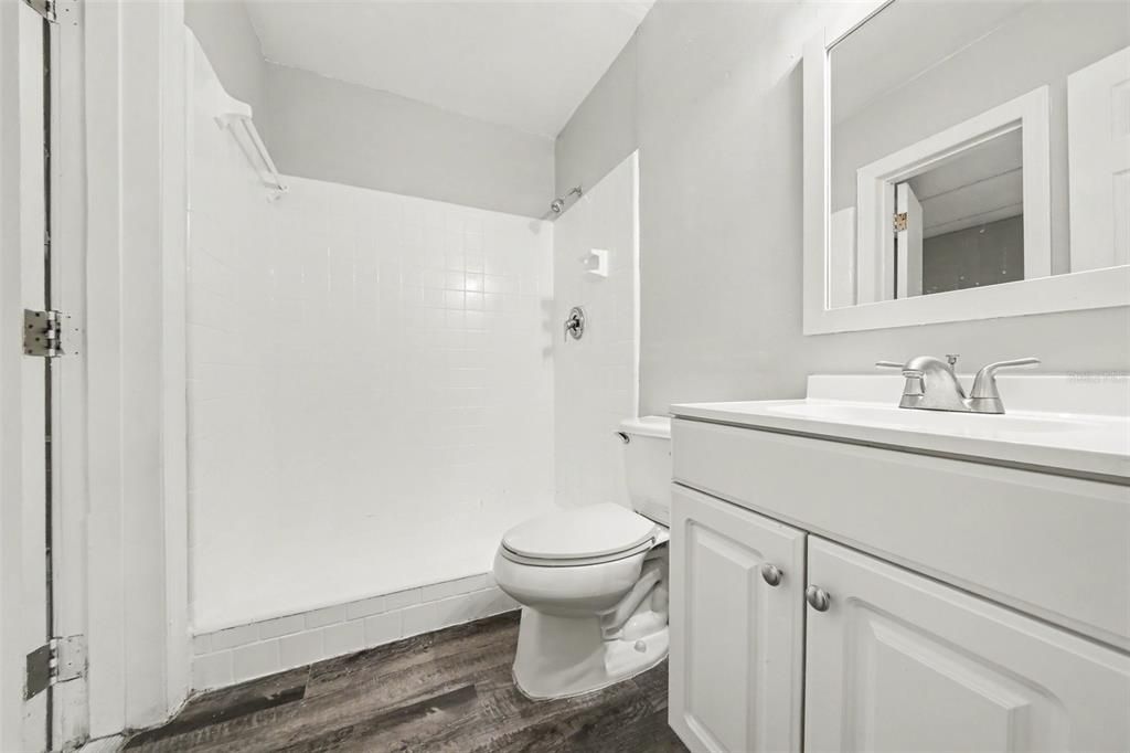 На продажу: $309,900 (3 спален, 2 ванн, 1326 Квадратных фут)