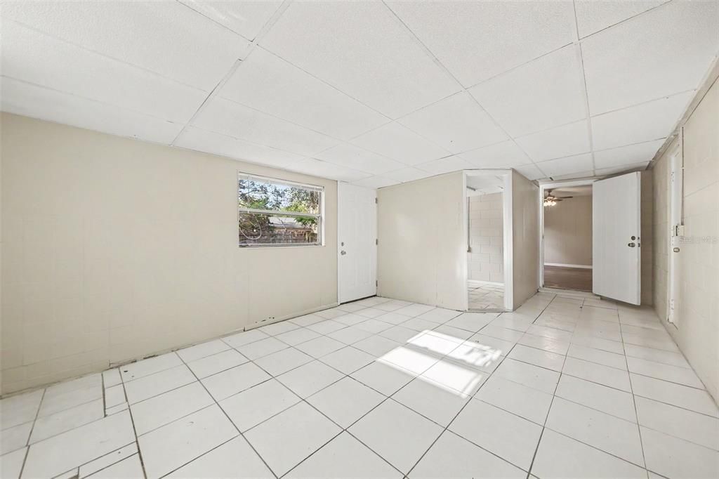 На продажу: $309,900 (3 спален, 2 ванн, 1326 Квадратных фут)