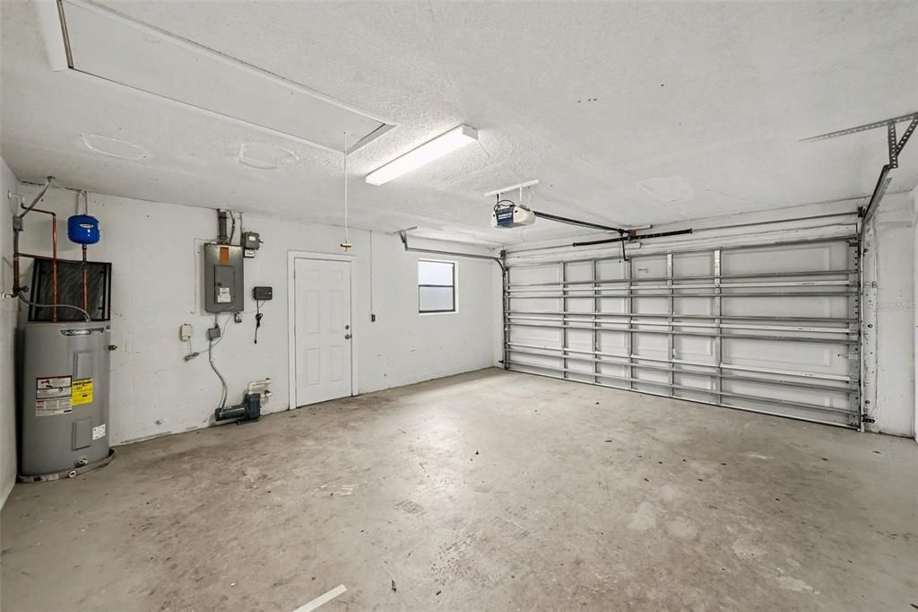 For Sale: $279,900 (3 beds, 2 baths, 1359 Square Feet)