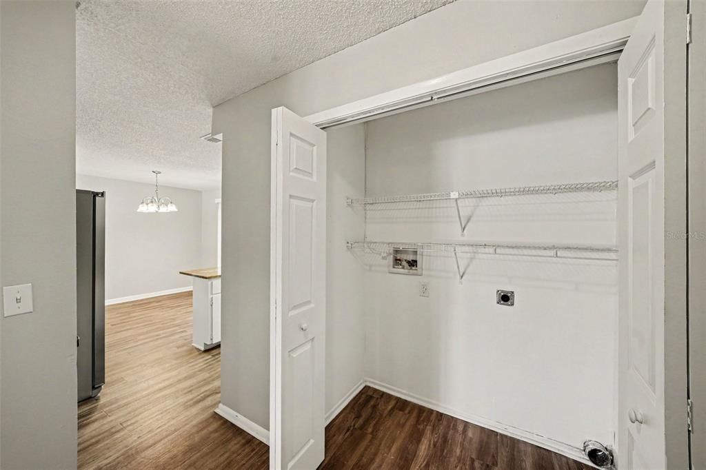 For Sale: $279,900 (3 beds, 2 baths, 1359 Square Feet)