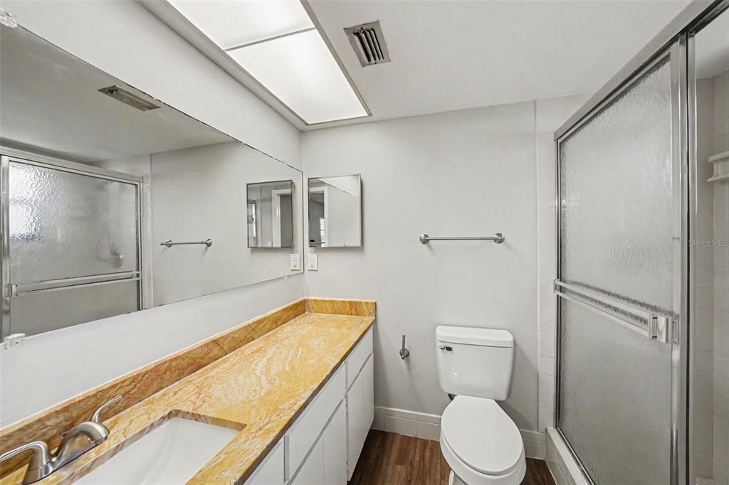 For Sale: $279,900 (3 beds, 2 baths, 1359 Square Feet)